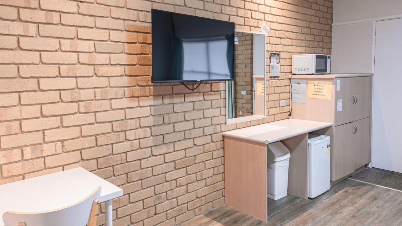 Tropicana Motor Inn Коув Экстерьер фото